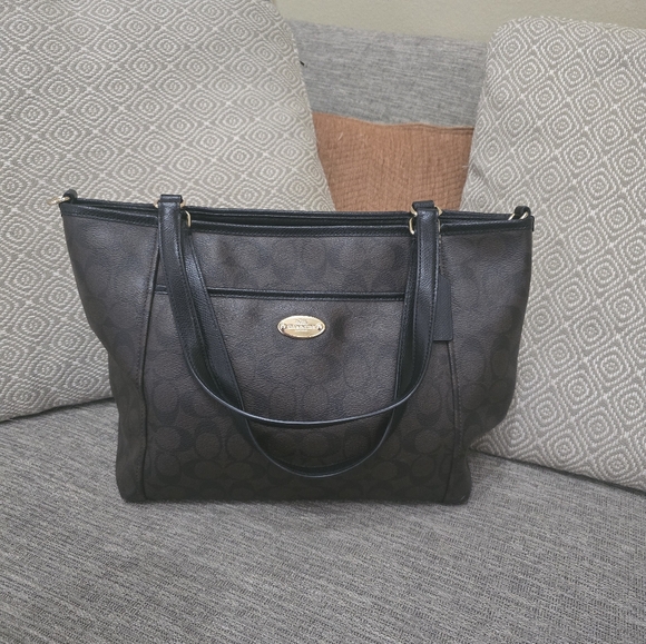 Coach Black Signature Tote Bag - Picture 3 of 11